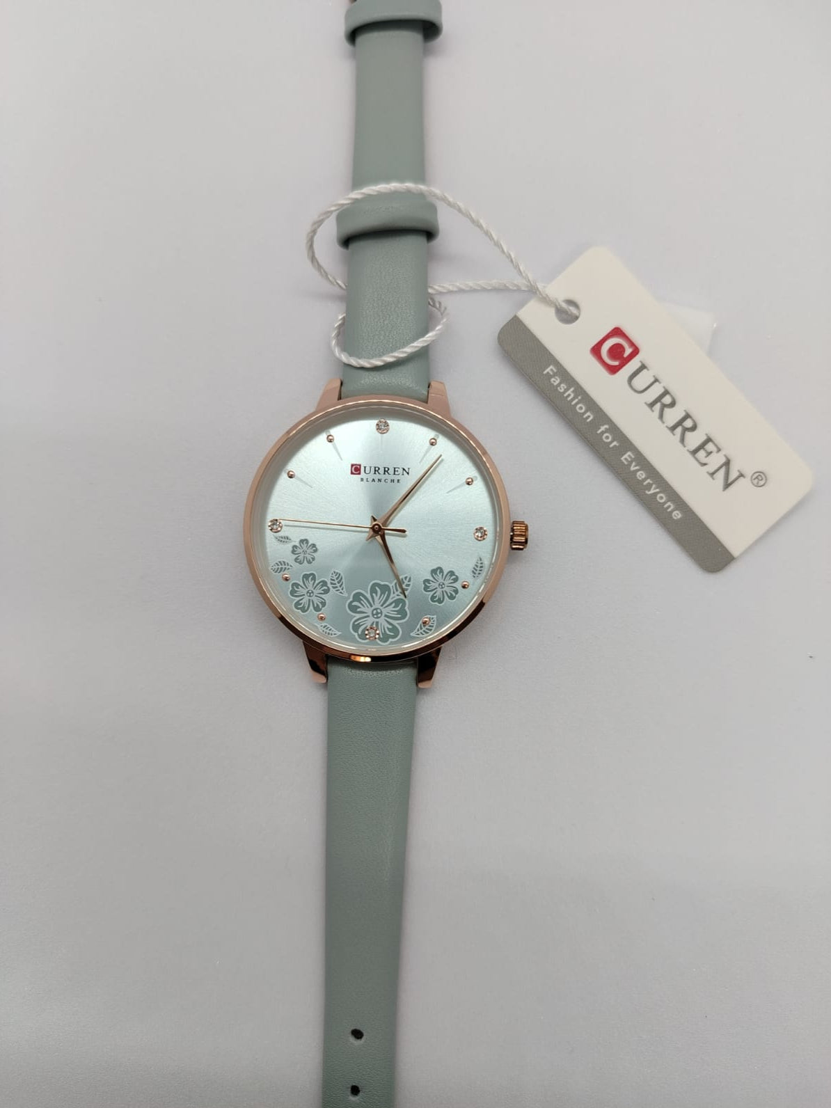 RELOJ CURREN DE DAMA CON CORREA DE CUERO - AZUL